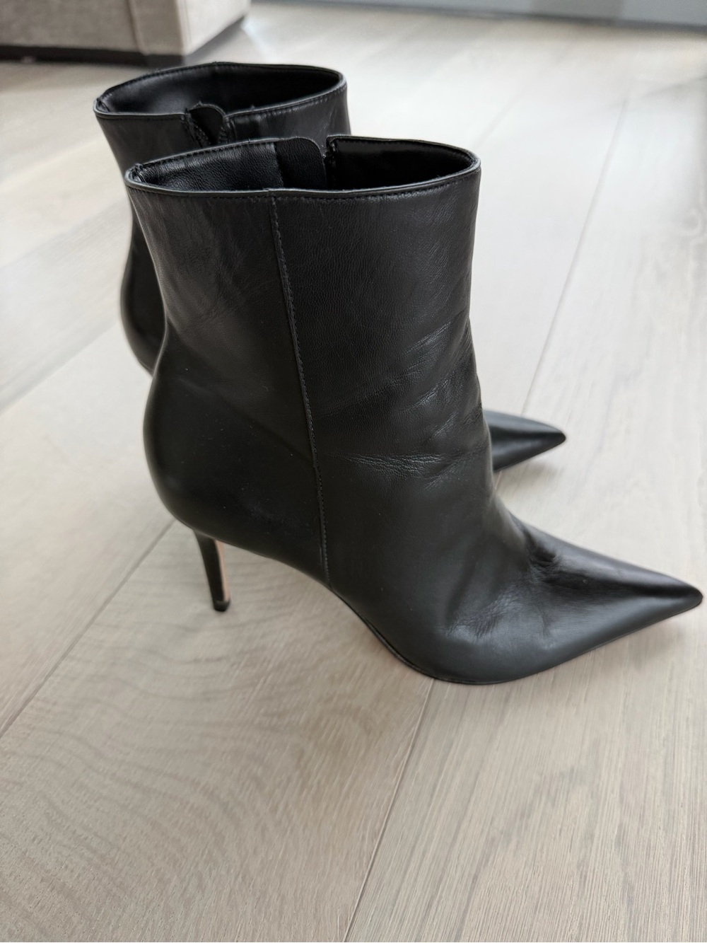 SCHUTZ Black Pointed-Toe Leather Ankle Booties